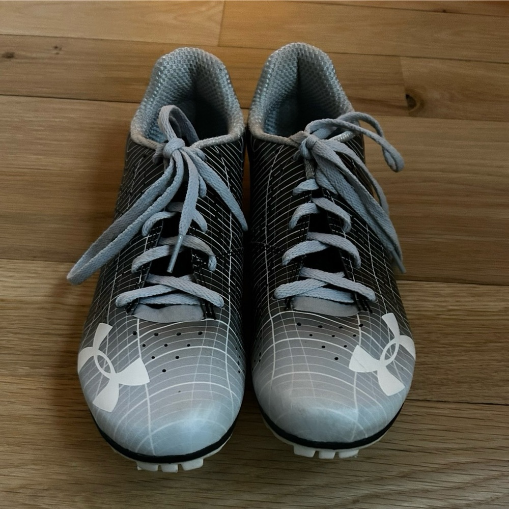 UA Track Spikes with spikes and tools